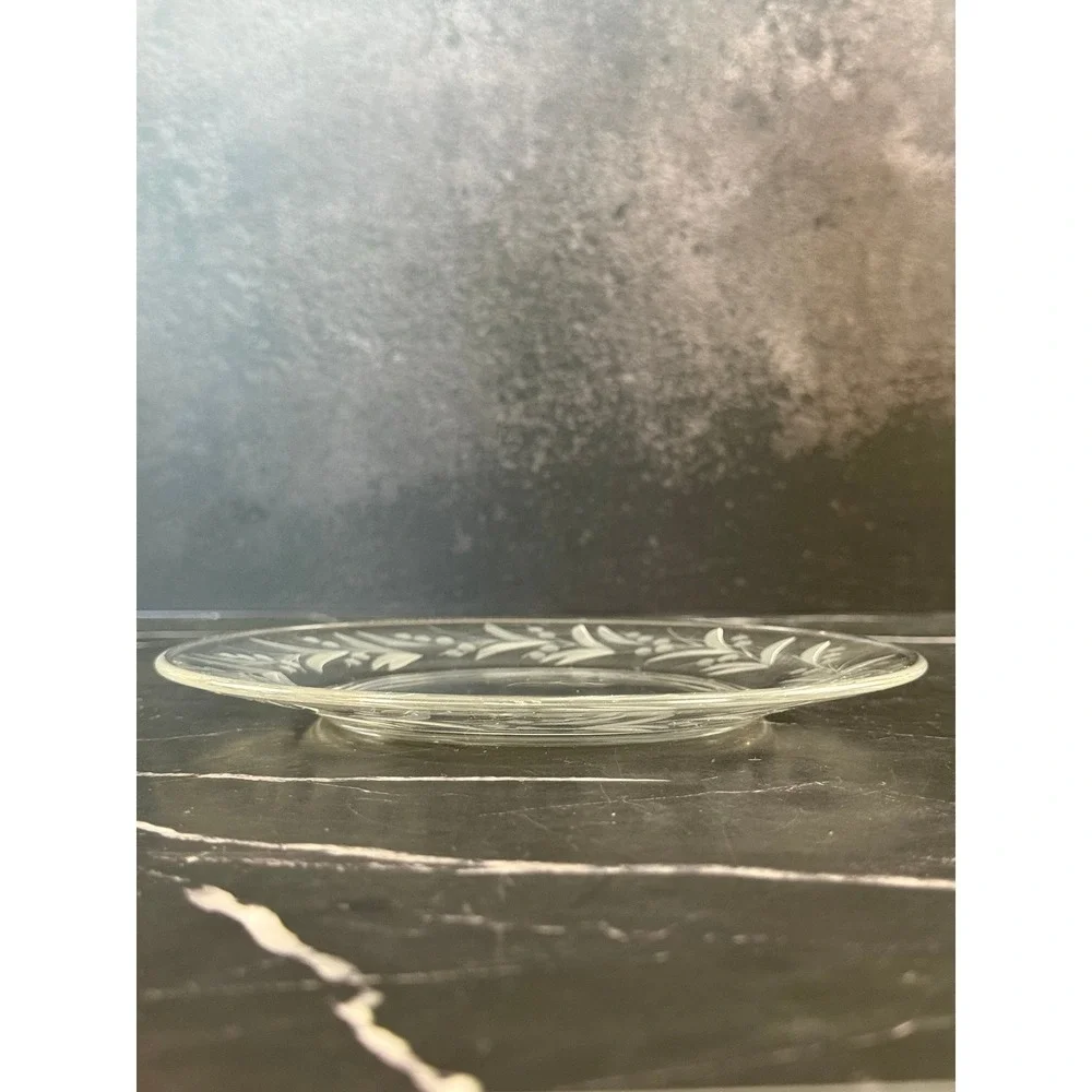 Vintage Fostoria Cynthia Pattern Glass Etched 7.5in Salad Plate